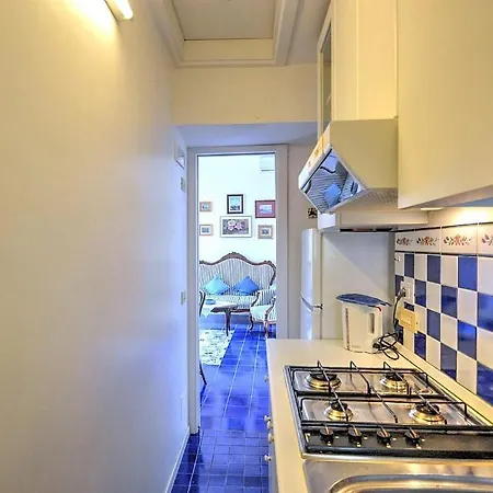 Sleeps 4 Air Con Wifi Daire