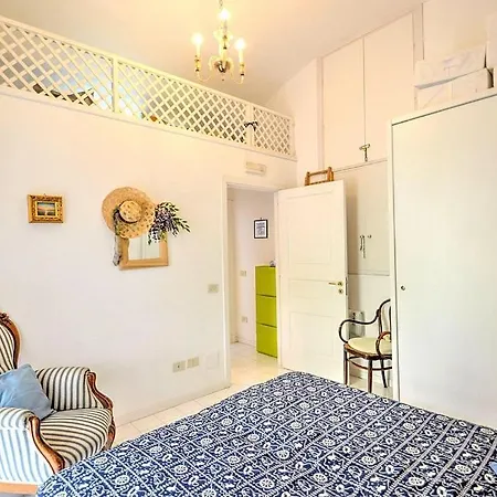 Sleeps 4 Air Con Wifi Daire